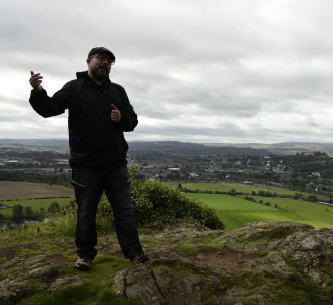 Andrés, guía de Mundo Escocia, durante una ruta